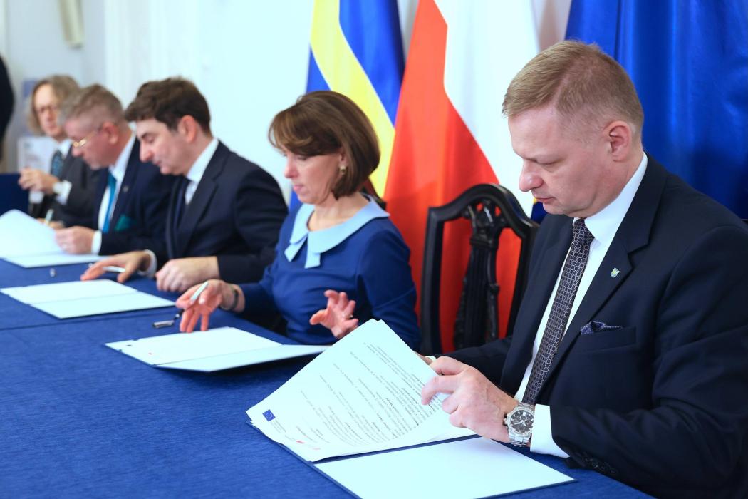 Uczestnicy konferencji prasowej. 