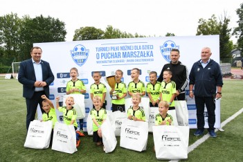 Z boiska na Stadion Śląski