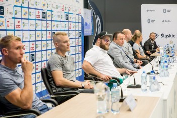 Konferencja prasowa przed Memoriałem Kamili Skolimowskiej. fot. Tomasz Żak / UMWS 