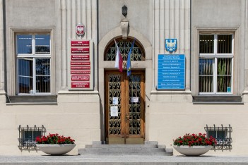 Wejście do Gmachu Sejmu Śląskiego 