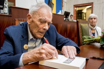 Aleksander Tarnawski, ostatni żyjący cichociemny, skończył 97 lat