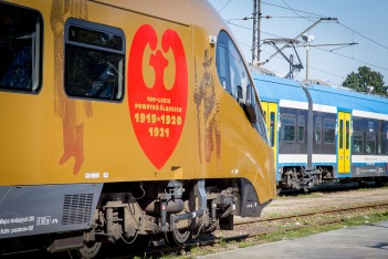 Pociąg Kolei Śląskich „Powstaniec Śląski”