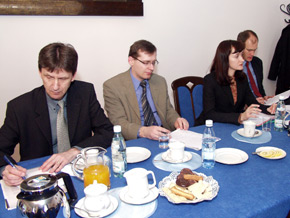  Pierwszy z lewej: Timo Ronkainen – Doradca Przedakcesyjny z Departamentu Zarządzania 