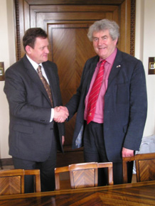  Michał Czarski i Rhodri Morgan 