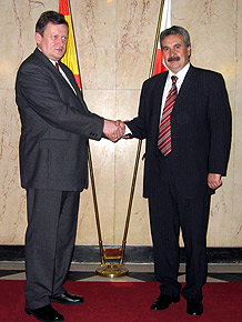  Od lewej marszałek Michał Czarski i minister Graciano Torre González 