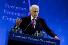  Jerzy Buzek – Przewodniczący Parlamentu Europejskiego (2009-2012), Prezes Rady Ministrów (1997-2001) 