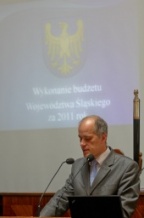  Marszałek Adam Matusiewicz przedstawił wykonanie budżetu za rok 2011 