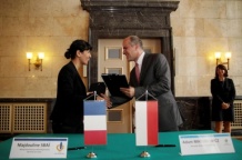 Porozumienie podpisali wiceprzewodnicząca Majdouline Sbai oraz marszałek Adam Matusiewicz 
