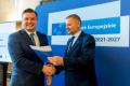 Listy gratulacyjne wręczył beneficjentom członek Zarządu Rafał Adamczyk. 