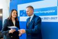 Listy gratulacyjne wręczył beneficjentom członek Zarządu Rafał Adamczyk. 