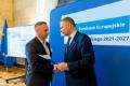 Listy gratulacyjne wręczył beneficjentom członek Zarządu Rafał Adamczyk. 
