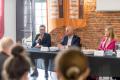 Uczestnicy konferencji prasowej. 