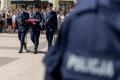 Policjanci podczas obchodów. 