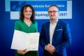 Uroczystość wręczenie listów gratulacyjnych. 