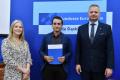  Wręczenie listów gratulacyjnych. fot. Patryk Pyrlik / UMWS 