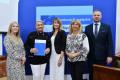  Wręczenie listów gratulacyjnych. fot. Patryk Pyrlik / UMWS 
