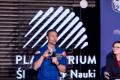 Sławosz Uznański-Wiśniewski zwiedza Planetarium w Chorzowie. 