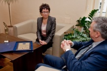  Spotkanie dyrektor szpitala w Bytomiu Krystyny Semenowicz-Siudy z wicemarszałkiem Mariuszem Kleszczewskim. 