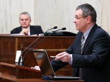 Informację o działalności Biura Regionalnego Województwa Śląskiego w Brukseli przedstawił dyrektor Paweł Klimek. 