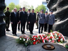  84 rocznica wybuchu III Powstania Śląskiego – hołd Powstańcom złożyli marszałek Województwa Śląskiego, wojewoda śląski, prezydent Katowic oraz śląski komendant wojewódzki policji 