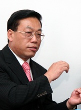  Du Yongcheng - sekretarz generalny Biura Współpracy Zagranicznej Ludowego Zarządu miasta Shenyang 