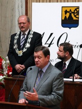  Marszałek Czarski zwrócił uwagę na rozmach dokonań i planów rozwoju Katowic. 