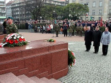 Marszałkowi Czarskiemu towarzyszyli członkowie Zarządu Województwa Śląskiego Marian Jarosz (z prawej) i Wiesław Maras 