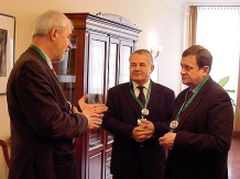  W spotkaniu uczestniczyli m.in. (od lewej) poseł do Parlamentu Europejskiego Jan Olbrycht, członek Zarządu Marian Jarosz oraz marszałek Województwa Śląskiego Michał Czarski. 