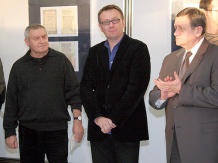  Od lewej Henryk Sakwerda, dr Artur Frankowski i marszałek Michał Czarski 