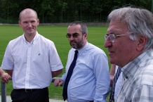  Minister Lipiec, Marszałek Moszyński i Antoni Piechniczek na boisku treningowym Stadionu Śląskiego 
