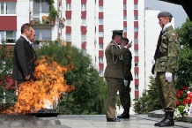  Złożenie kwiatów pod Pomnikiem Żołnierza Polskiego 