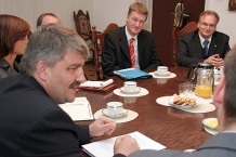  Z Ministrem Gospodarki Saksonii-Anhalt Reinerem Haseloffem spotkał się członek Zarządu Województwa Śląskiego Marian Ormaniec 