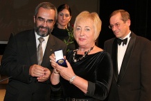  Instytucja otrzymała „Złotą Odznaką Honorową za Zasługi dla Województwa Śląskiego”. 