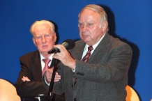  Laureaci z Województwa Opolskiego Karol Cebula (z lewej) oraz prof. Adam Suchonski. 