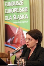   O projektach w ramach Odnowy Wsi SPO-ROL mówiła Justyna Dombrowa z Wydziału Rozwoju Regionalnego 