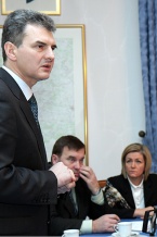  Spotkanie prowadził marszałek Bogusław Śmigielski 