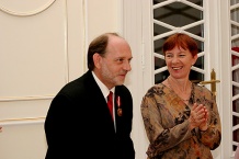  Brązowym Medalem &#8222;Zasłużony Kulturze &#8222;Gloria Artis&#8221; uhonorowany został dyrektor Zespołu &#8222;Śląsk&#8221; Adam Pastuch 