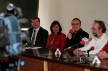  W prezentacji uczestniczył wicemarszałek Zbyszek Zaborowski (pierwszy z lewej) 