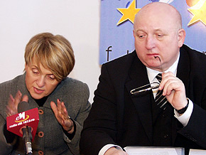  Minister Danuta Hűbner i Przewodniczący Komisji Europejskiej Sejmu RP Józef Oleksy podczas konferencji prasowej 