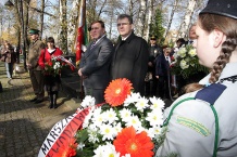  Marszałkowi towarzyszyli harcerze z jaworznickiego hufca ZHP 