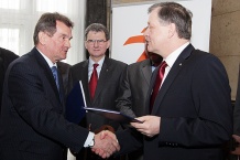  Umową podpisali Konrad Jaskółka, prezes POLIMEX-MOSTOSTAL i Krzysztof Raj, dyrektor katowickiego oddziału GDDKiA 