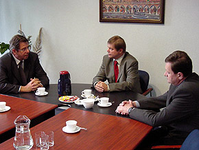  Od lewej: Rzecznik Praw Obywatelskich prof. Andrzej Zoll, rektor UŚ prof. Janusz Janeczek i Marszałek Województwa Śląskiego Michał Czarski 