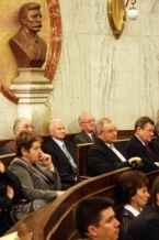  Na Salę Sejmu Śląskiego przybili obecni i byli pracownicy katowickiej delegatury NIK 