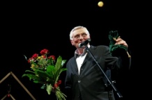  Mikołaj Grabowski odebrał nagrodę w imieniu Barbary Wysockiej 