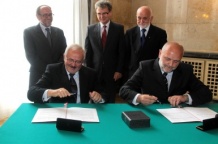  Umowę podpisali dyrektor CAW dr Andrzej Żak i dyrektor AP w Katowicach dr Piotr Greiner.  