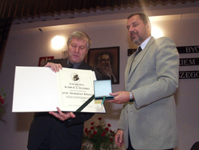  Wręczenie nagrody Michałowi Klisiowi 