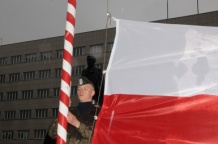  W strugach deszczu świętowano na Placu Sejmu Śląskiego w Katowicach 