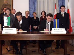  Podpisanie porozumienia, 17 stycznia 2004 