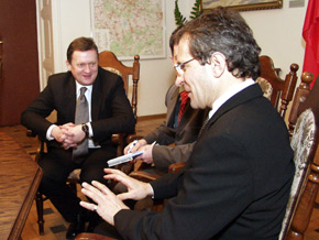  Spotkanie przed uroczystością w gmachu Sejmu Śląskiego w Katowicach 