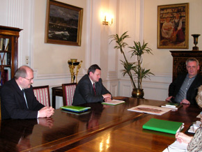  Od lewej: prezydent Piotr Uszok, marszałek Michał Czarski oraz minister Waldemar Dąbrowski 